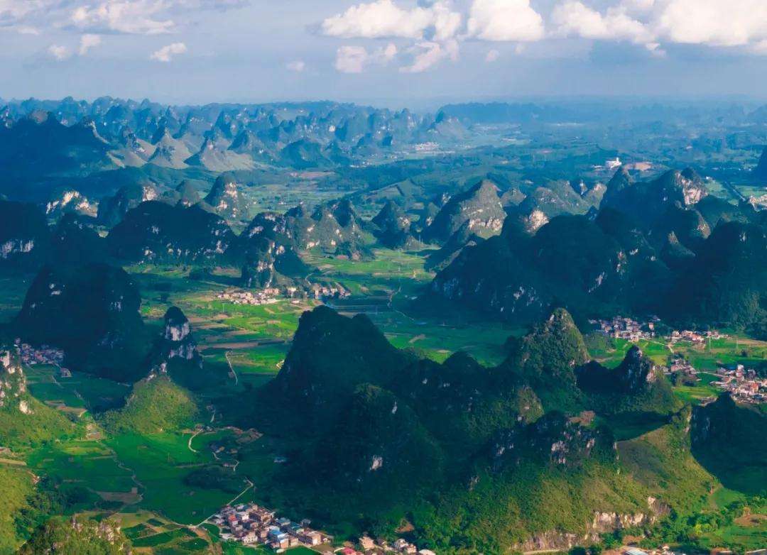 广西之声,播音稿中的八桂大地风采